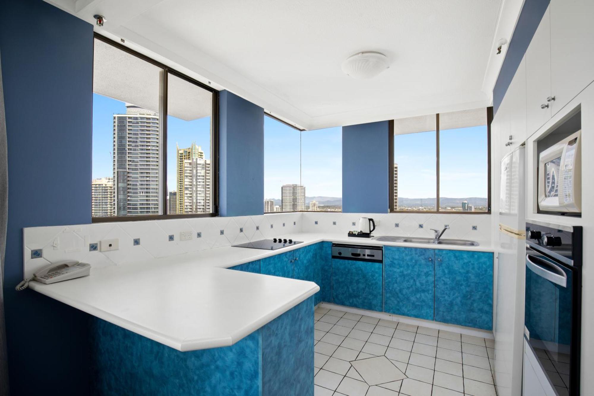 Capricorn One Beachside Holiday Apartments - Official Gold Coast Exterior photo