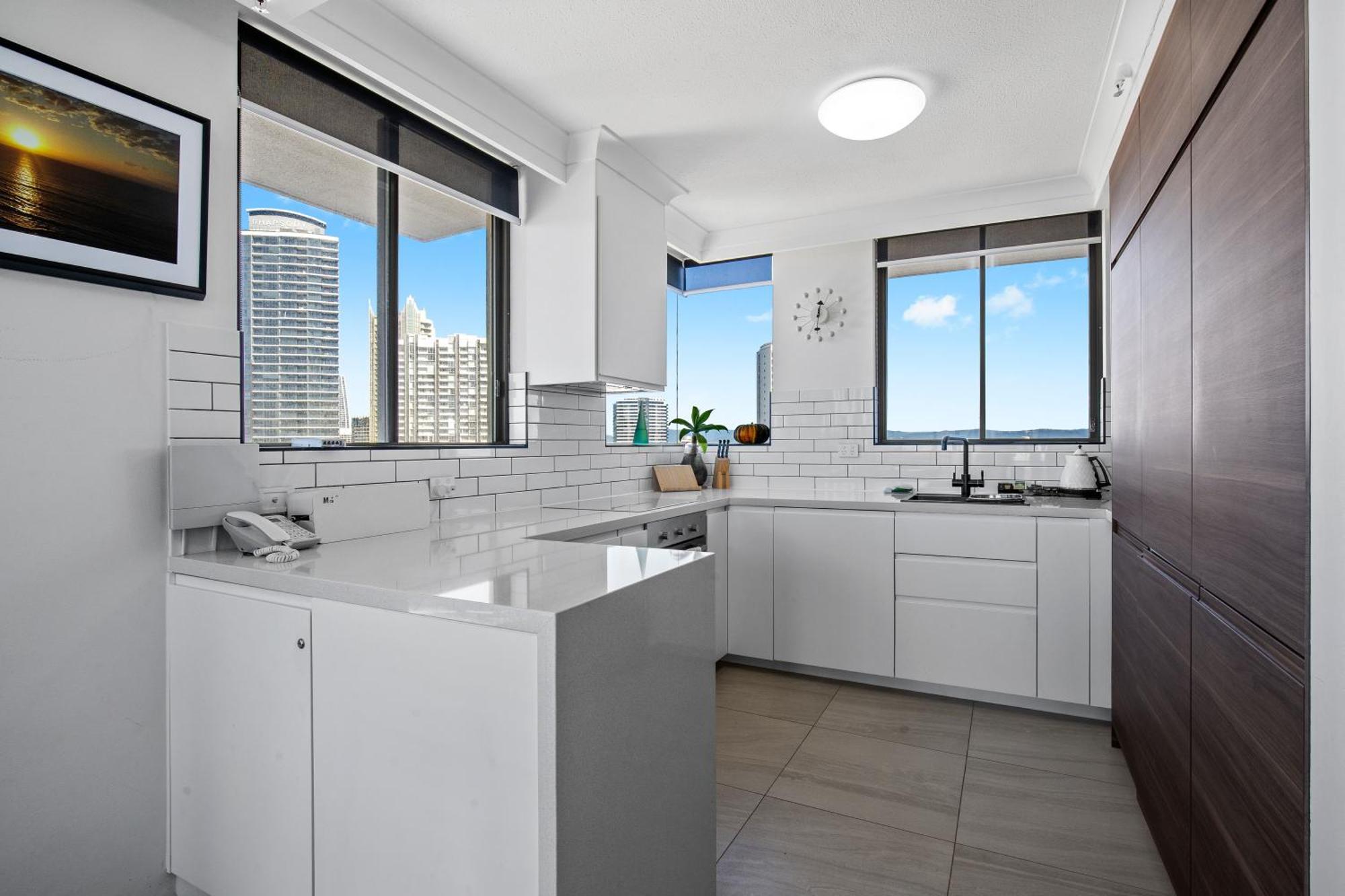 Capricorn One Beachside Holiday Apartments - Official Gold Coast Exterior photo