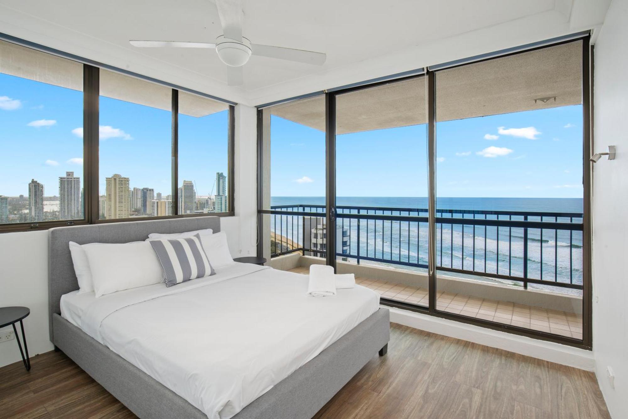 Capricorn One Beachside Holiday Apartments - Official Gold Coast Exterior photo