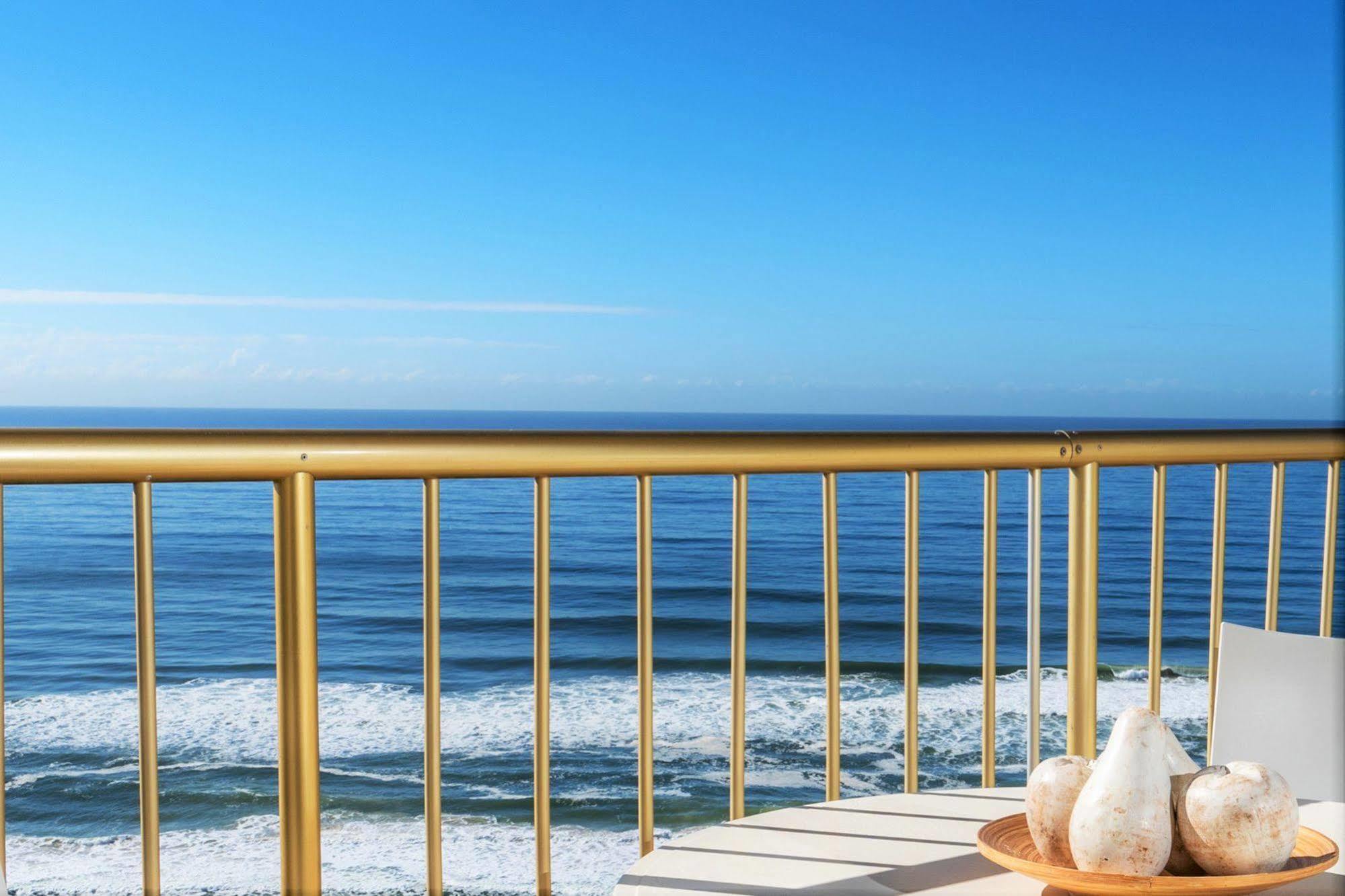 Capricorn One Beachside Holiday Apartments - Official Gold Coast Exterior photo