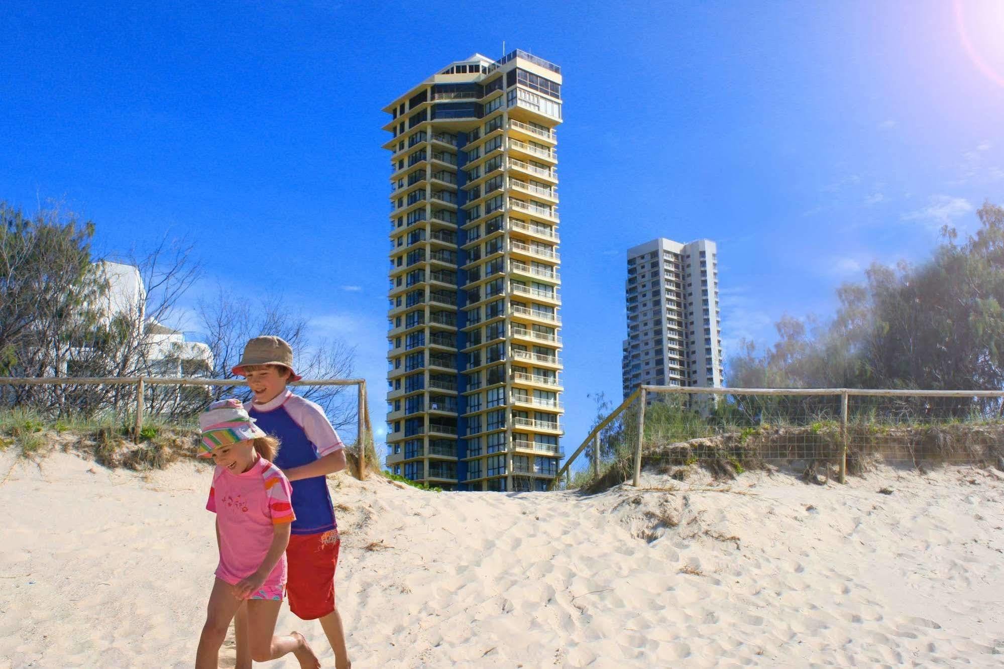 Capricorn One Beachside Holiday Apartments - Official Gold Coast Exterior photo