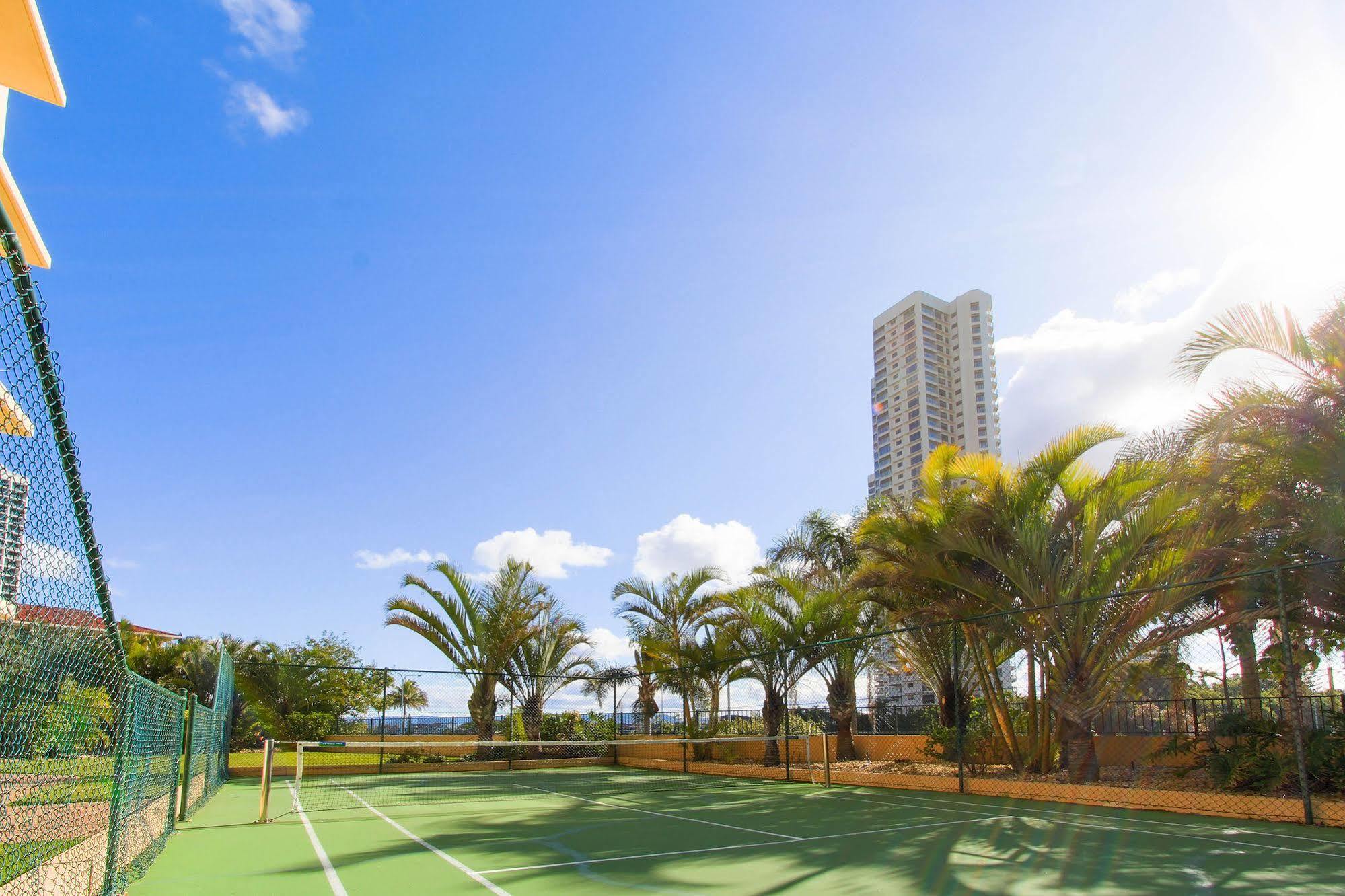 Capricorn One Beachside Holiday Apartments - Official Gold Coast Exterior photo